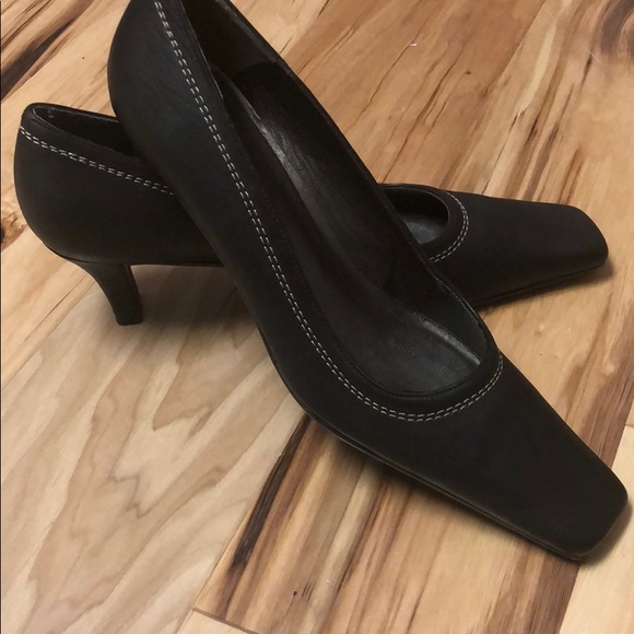 Stuart Weizman heels - Picture 1 of 6